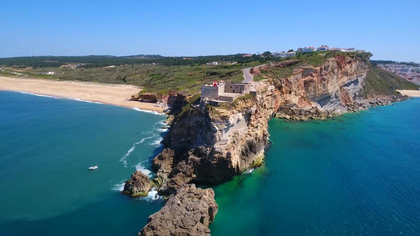 Nazare Oasis Suites Экстерьер фото
